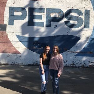 Meet your Posher, Rae